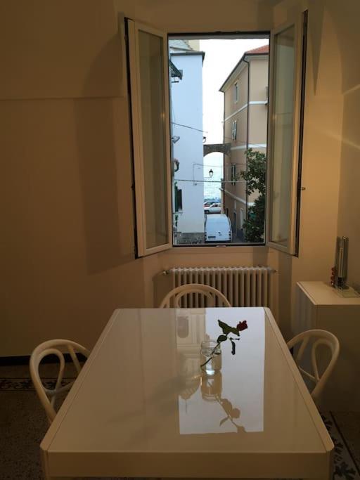 Sea View, In The Old Town Santo Stefano Al Mare Apartment Ngoại thất bức ảnh