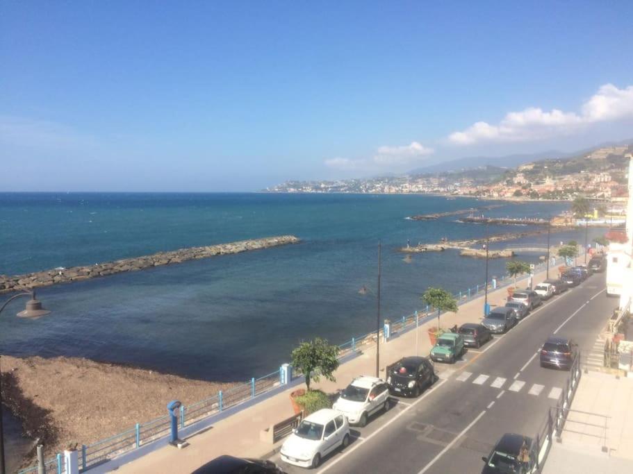 Sea View, In The Old Town Santo Stefano Al Mare Apartment Ngoại thất bức ảnh