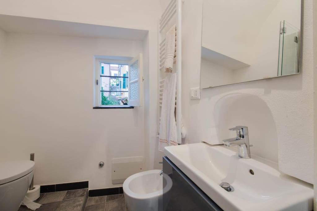 Sea View, In The Old Town Santo Stefano Al Mare Apartment Ngoại thất bức ảnh